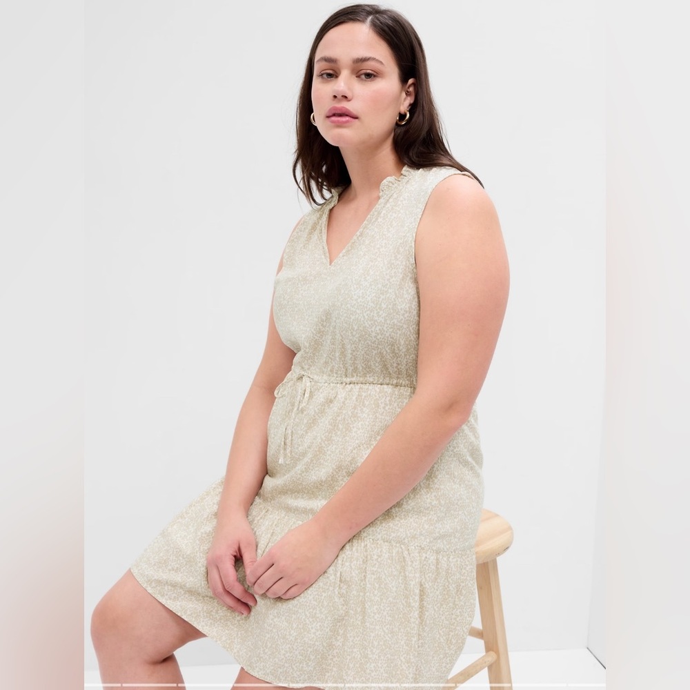 Gap Sleeveless Splitneck Mini
Dress NWT!